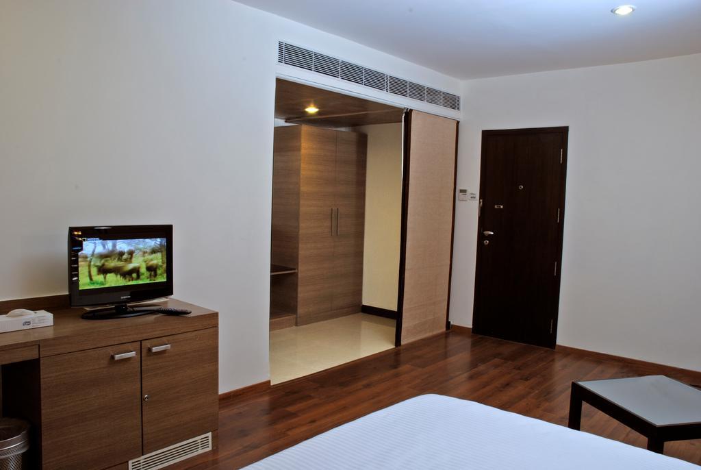 Arpanaa Hotel Tiruvannāmalai Exteriör bild