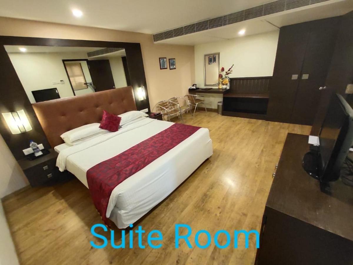 Arpanaa Hotel Tiruvannāmalai Exteriör bild